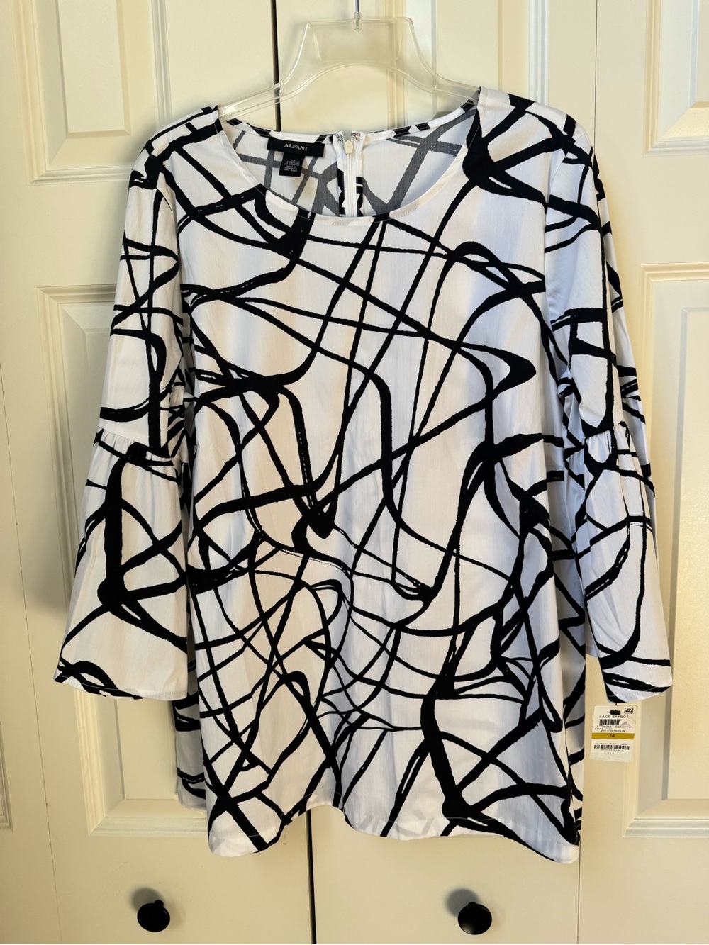 NWT Alfani Lace Effect blouse 14